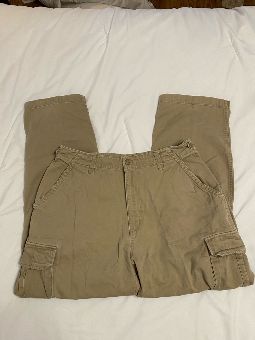 Vintage American Eagle Outfitters Men's Khaki Cargo Pants